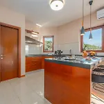 Bruna Zadarvillas Vila *